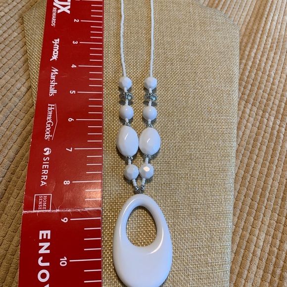 UV reactive retro necklace. Perfect for clubbing. 1970’s - Picture 5 of 7